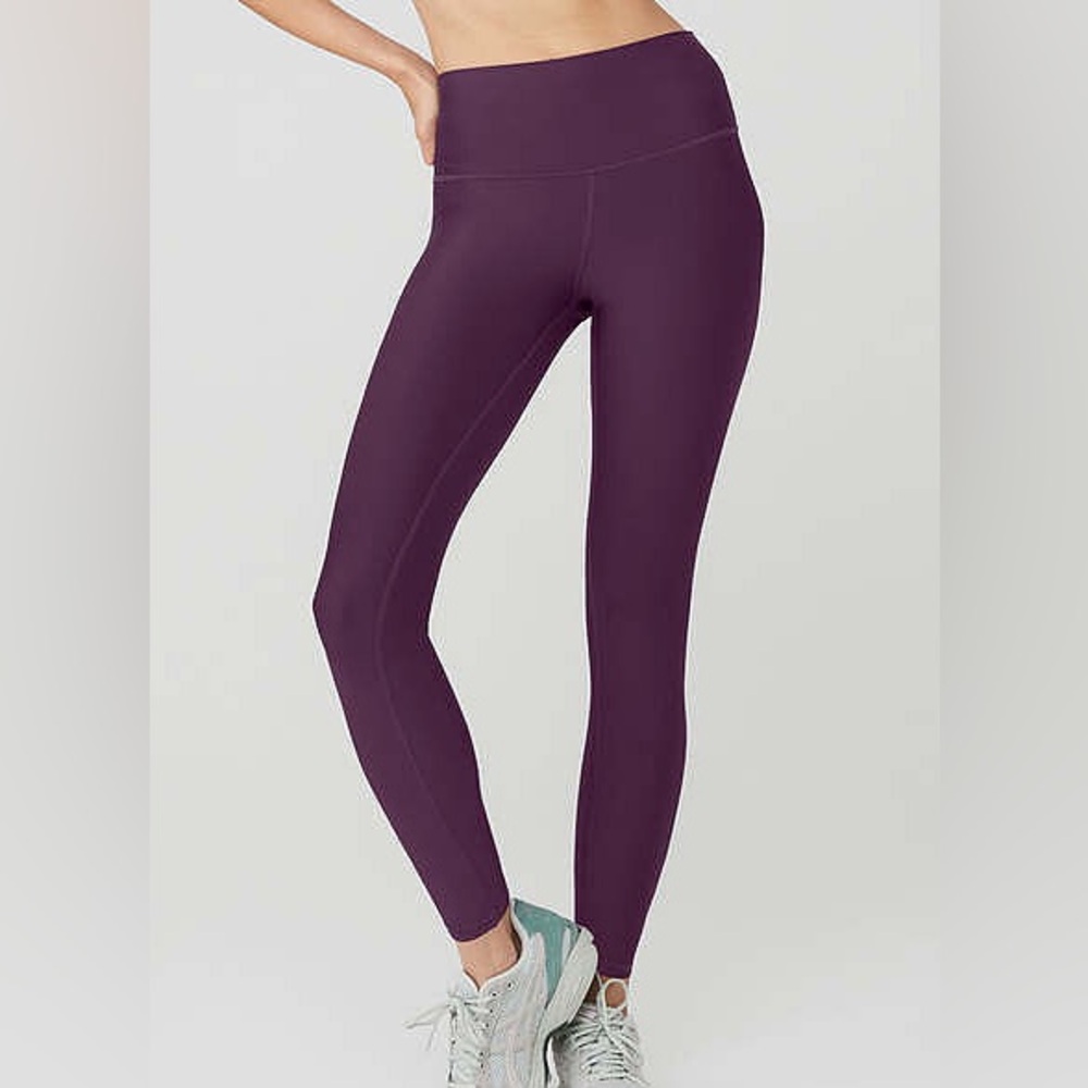 ALO Yoga set - top and leggings